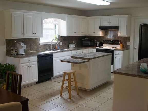 5th image of 100 Reagan Ct