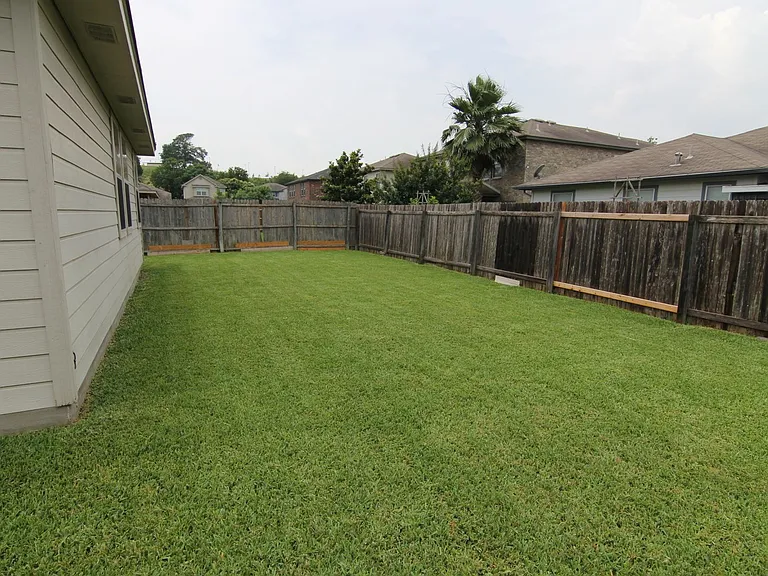341 Placid Mdw — Photo 25