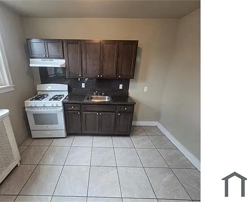 4749 Rorer St — Photo 2