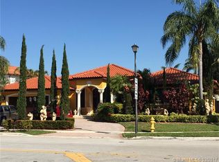 8201 NW 162nd St, Miami Lakes, FL 33016