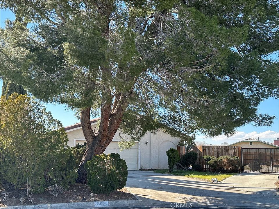 1st image of 18660 Holiday Ln