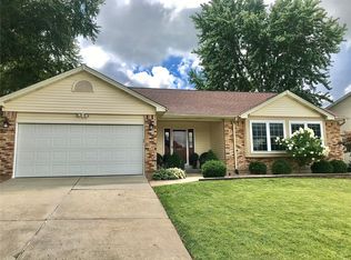 1001 Haversham Ct, Saint Charles, MO