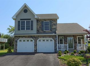 131 Lakeside Dr, Lewisberry, PA 17339
