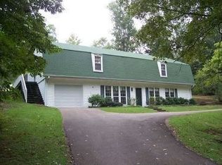 264 Mollie Dr, Selmer, TN 38375