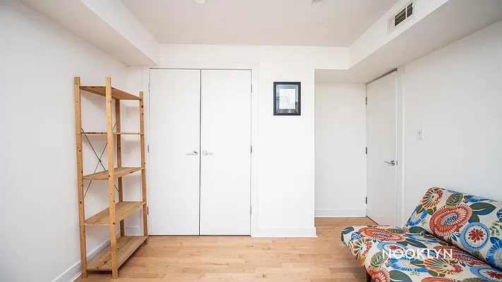 Rented by Nooklyn NYC LLC | media 18