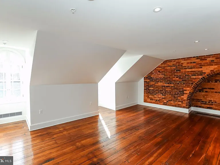 3009 M St NW #2 — Photo 18