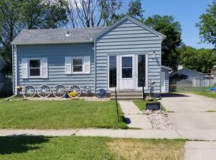 401 21st St S, Fargo, ND 58103
