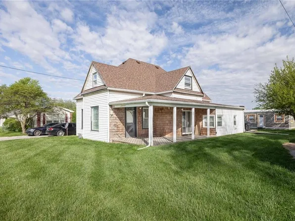 201 W 7th St, Mound City, MO 64470