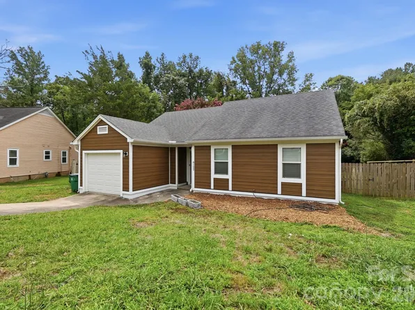 8122 Sherington Way, Charlotte, NC 28227