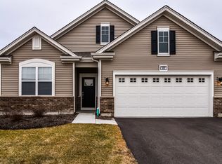 885 Carolina Ct, Pingree Grove, IL 60140