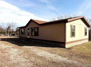 786 E 800th Rd, Lawrence, KS 66047