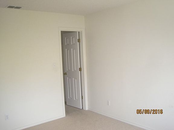 3rd image of 2408 Taft St