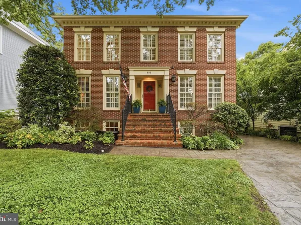 616 26th St S, Arlington, VA 22202
