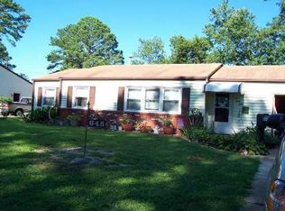 648 Carriage Hill Rd, Virginia Beach, VA 23452