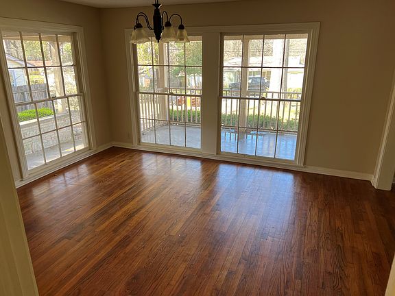 4th image of 1212 Dogwood St