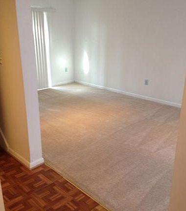 5th image of 5658 Smallwood Ct