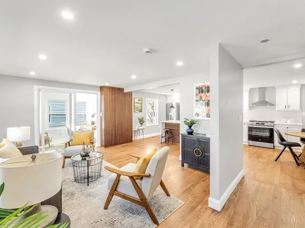 26 Burard St, West Roxbury, MA 02132