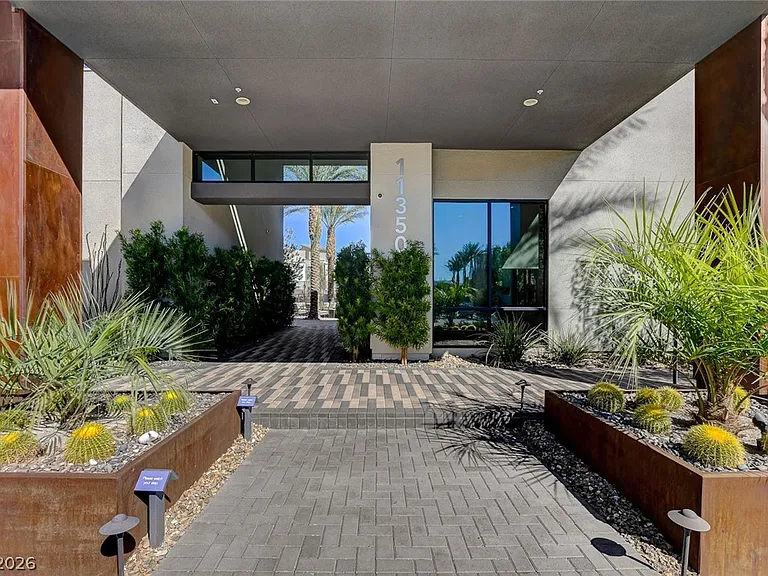 11401 Gravitation Dr — Photo 45