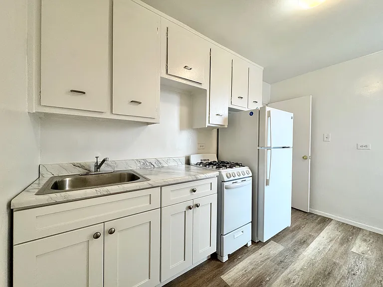 142-27 Barclay Ave #6B — Photo 8