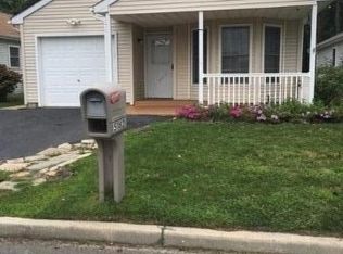 5182 Village Cir E, Manorville, NY 11949