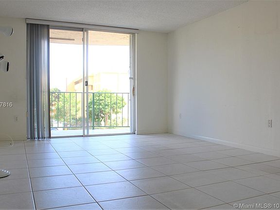 3rd image of 9310 Fontainebleau Blvd APT 304