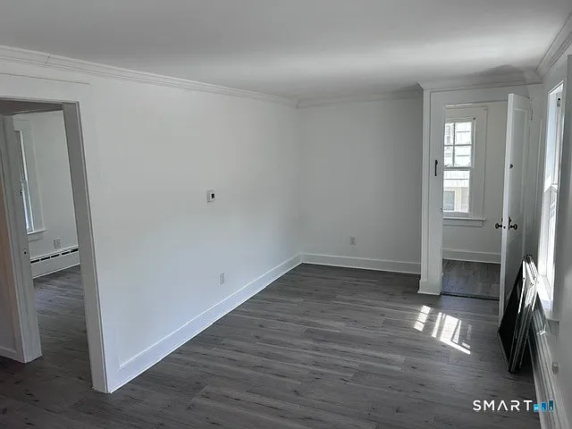 1 bed, 1.0 bath, 400 sqft, $1,800 — Photo 3