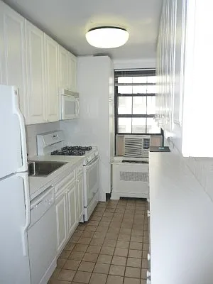 Rented by Classic Marketing- 530 Park1 | media 39