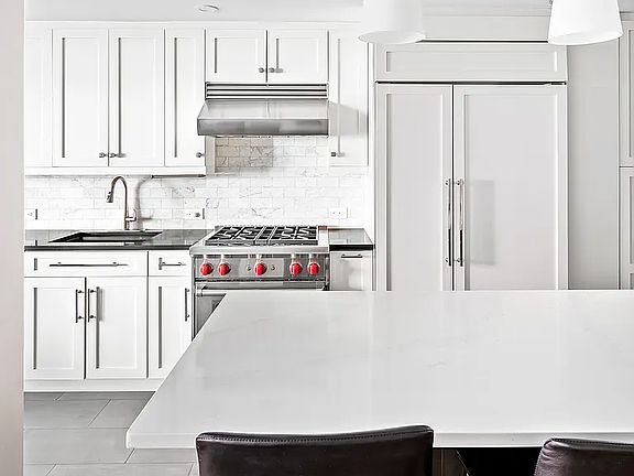 5th image of 401 E 74th St APT 2H