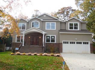 21 Jones Ave, Wantagh, NY 11793