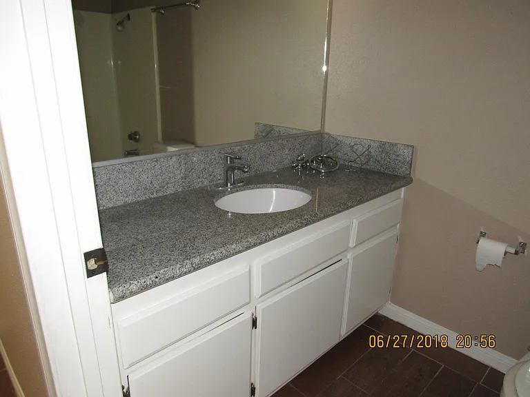 8891 H Ave #B — Photo 4