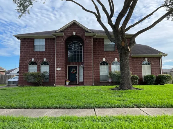 1802 Coretta Ct, Fresno, TX 77545