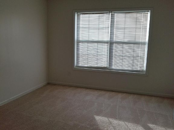 5th image of 845 Biltmore Ct