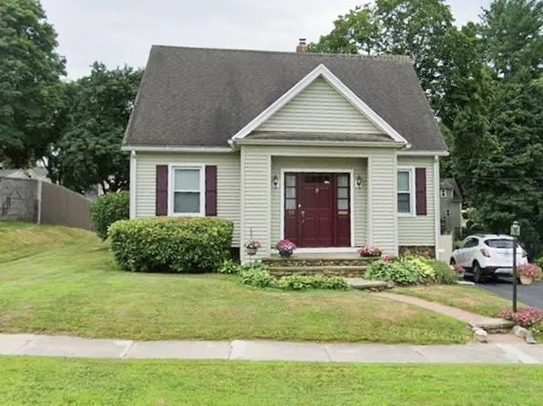 90 Harvard Avenue, Meriden, CT 06451