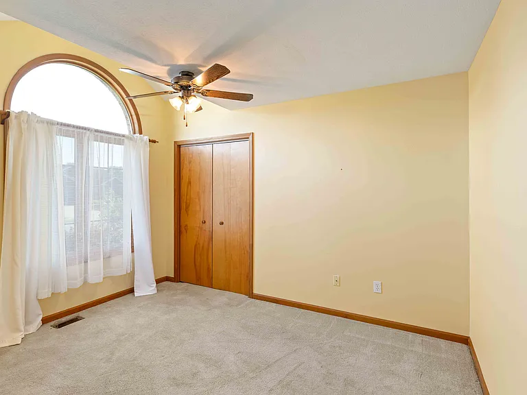 3442 Berkdale Dr — Photo 8