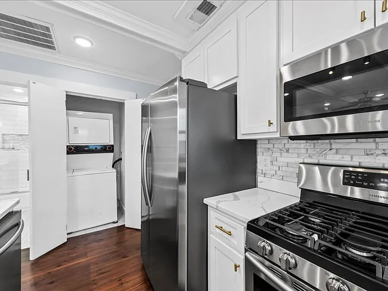 52 Congress St — Photo 1