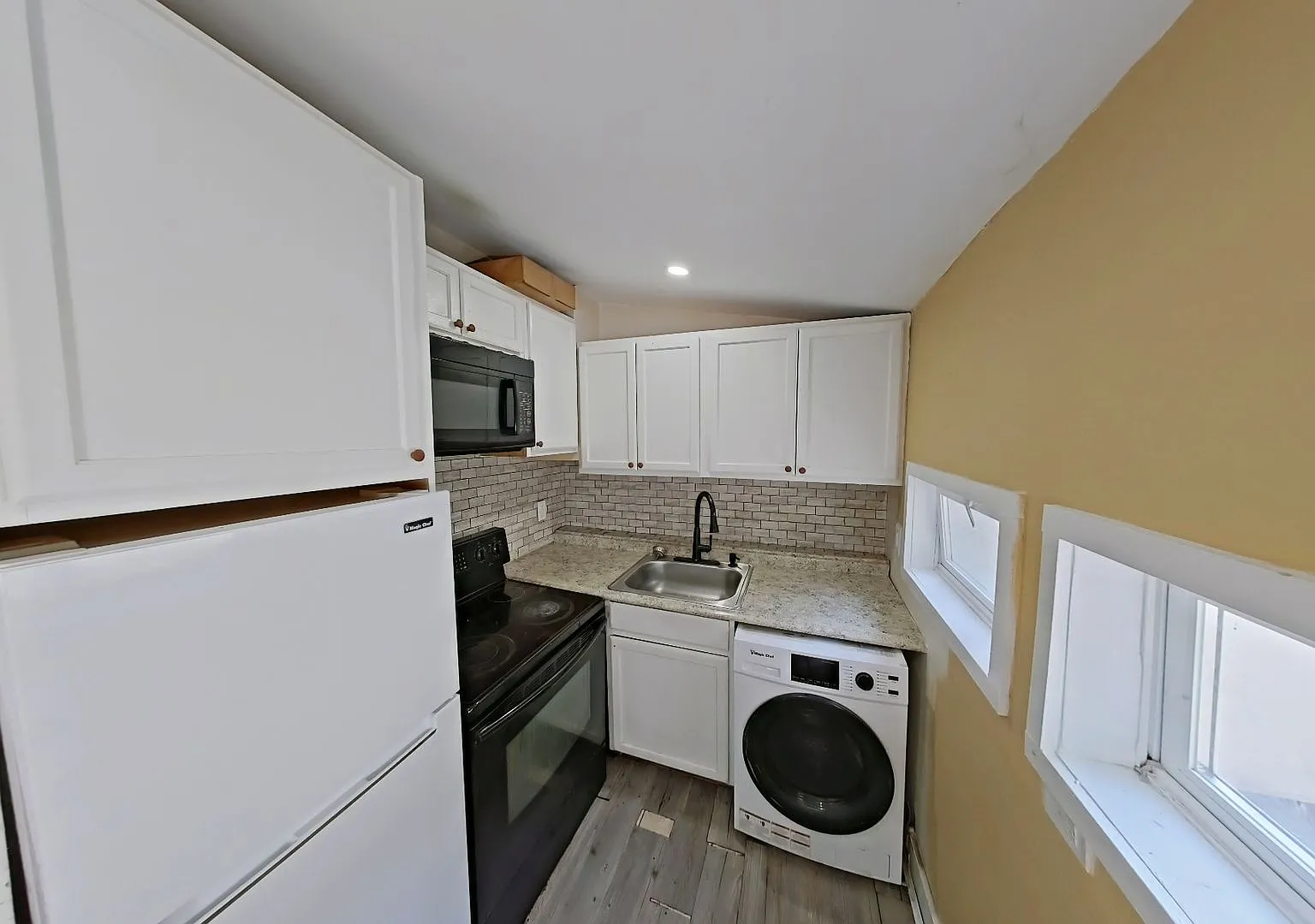 126 N 53rd St — Photo 3