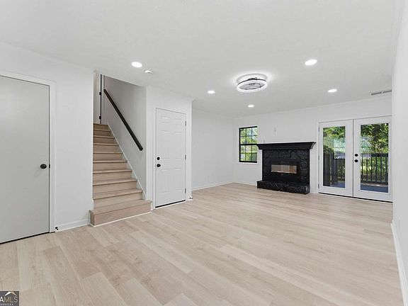 3rd image of 5456 Forest Pines Dr