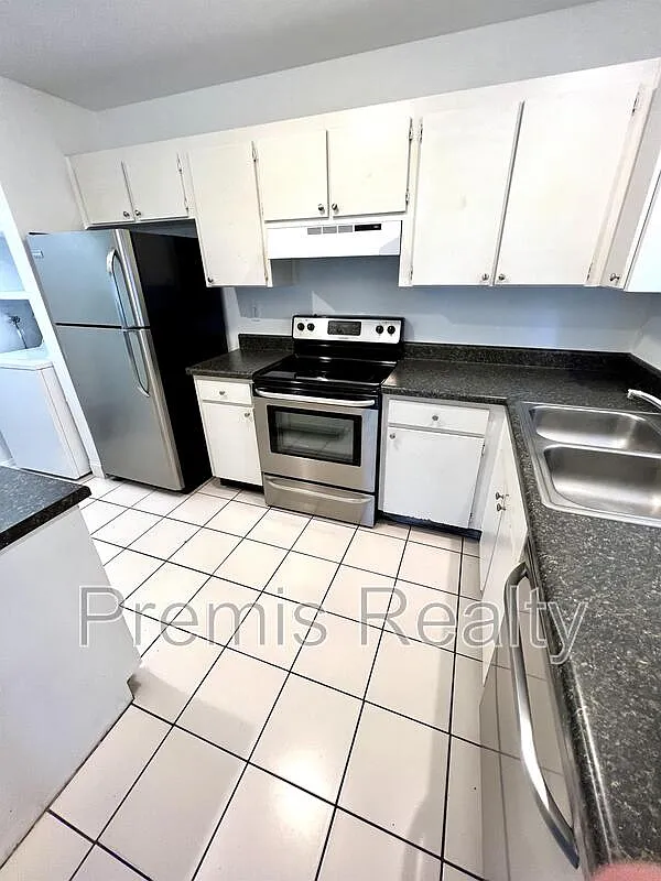 2 bed, 1.0 bath, 752 sqft, $1,595 — Photo 4
