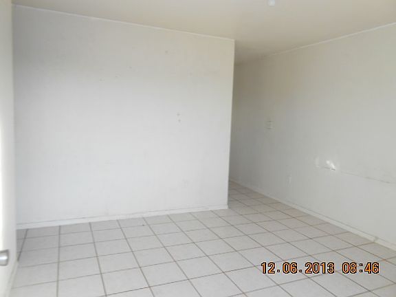3rd image of 284 E San Felipe St