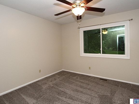 3rd image of 5701 Deerwood Dr