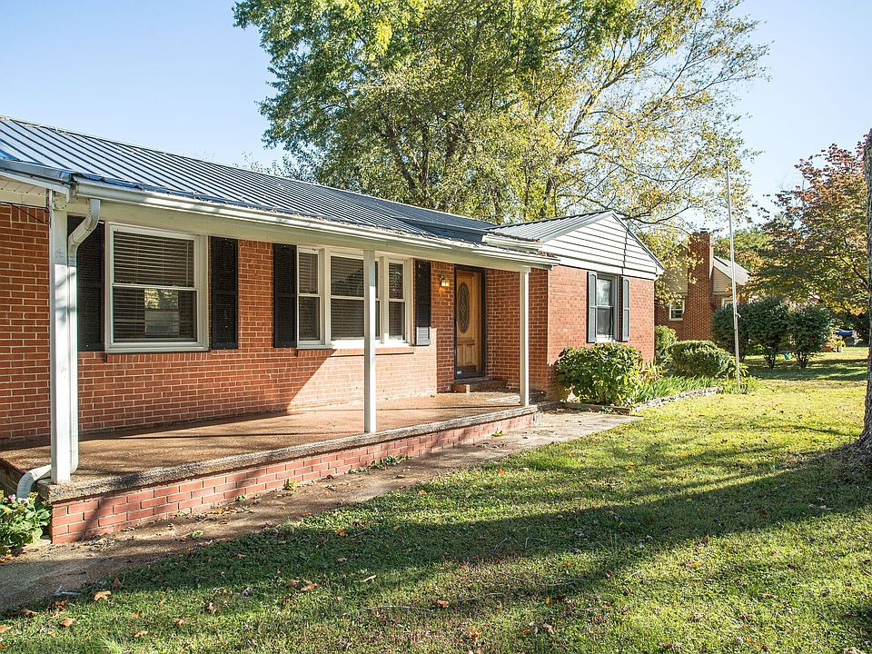 704 Country Club Dr, Tullahoma, TN 37388 MLS 2475813 Zillow