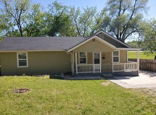 1109 E 84th St, Kansas City, MO 64131