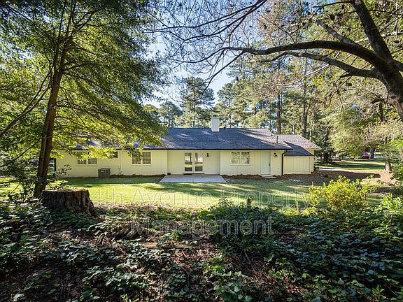 3rd image of 2612 Ashworth Cir