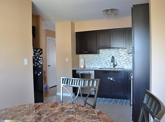 3rd image of 4231 Continental Dr