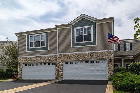 1st image of 3907 Blackstone Dr