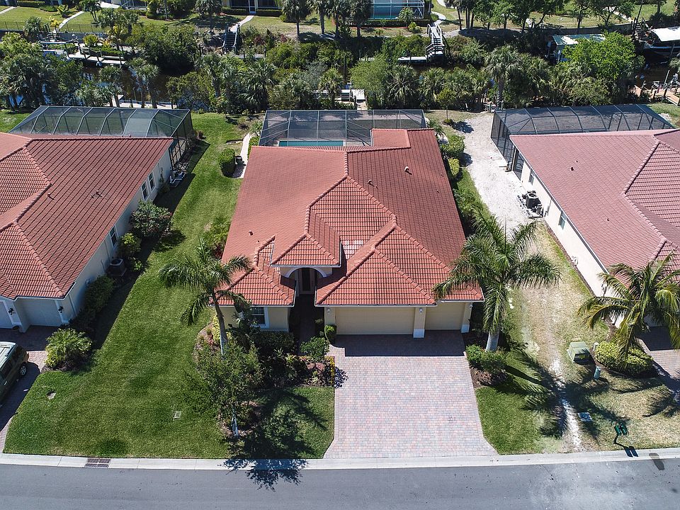 Immaculate Canal Front home 