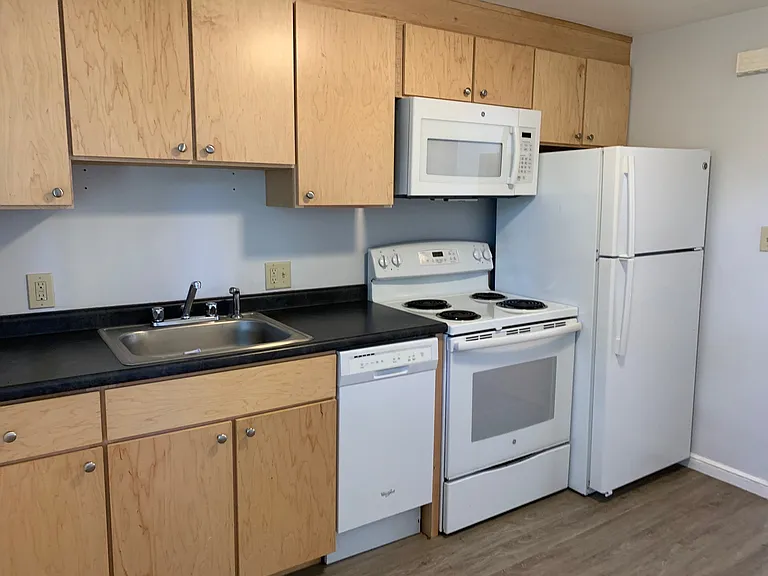 23 Turner St #2 — Photo 2
