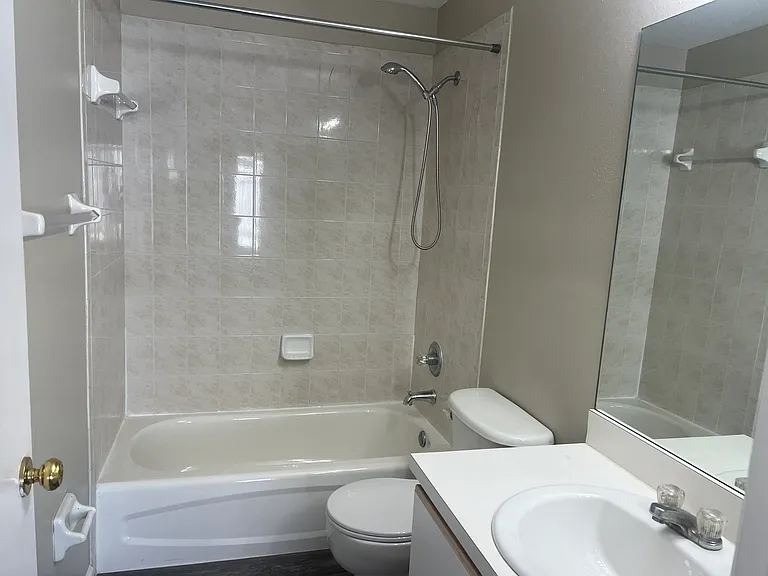 2035 Fluorshire Dr — Photo 10