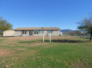 23272 W Staghorn Ln, Congress, AZ 85332