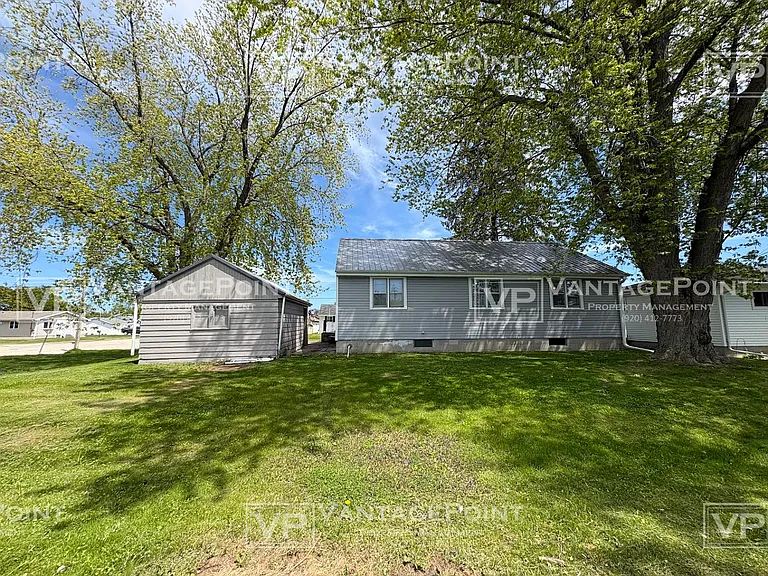 714 Buchholz St — Photo 18